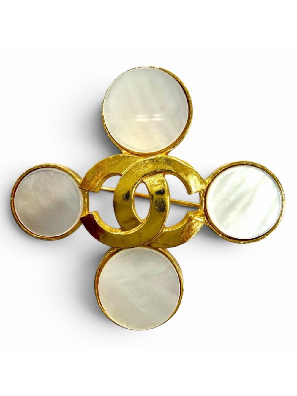 Chanel Vintage 95A CC Logo Shell Brooch Gold